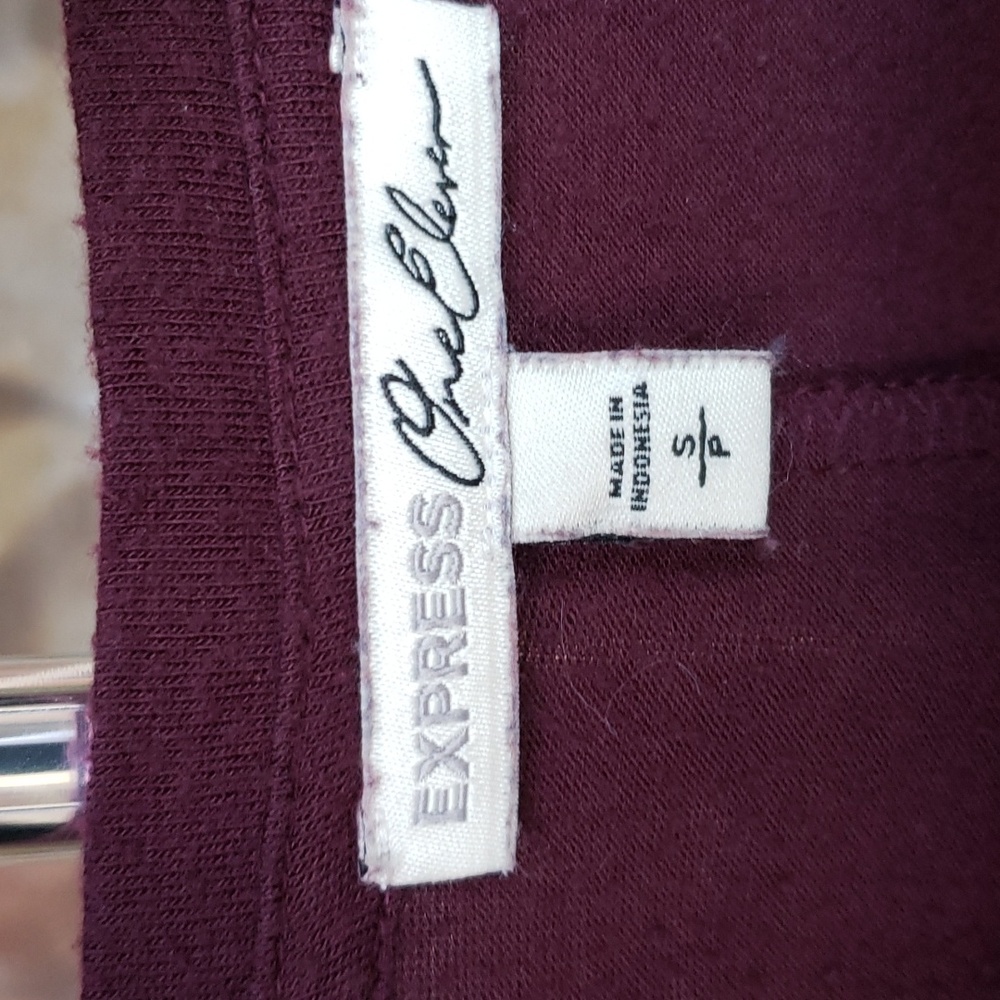 Maroon Oversized Sweater - Picture 3 of 5